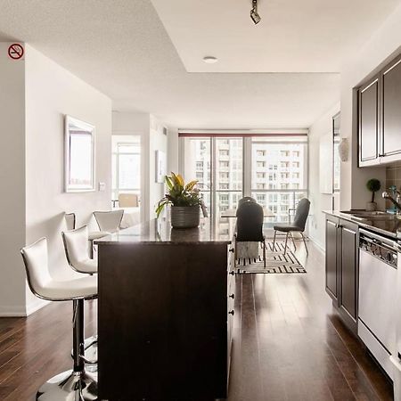 Downtown Toronto+Free Parking+Cn Tower View Apartment Екстериор снимка