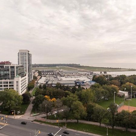 Downtown Toronto+Free Parking+Cn Tower View Apartment Екстериор снимка
